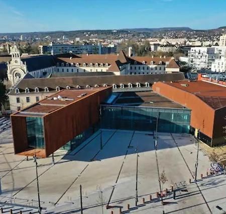 Deux beaux appartements en plein coeur de Dijon Extérieur photo